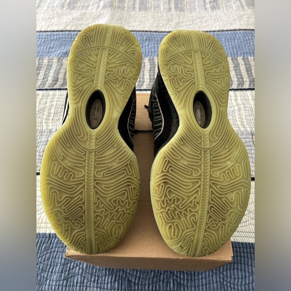 LeBron 21 - Picture 2 of 8